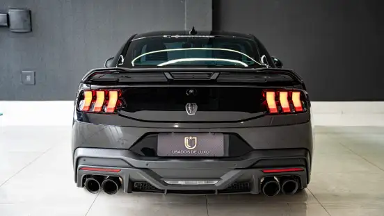 FORD-MUSTANG-2025