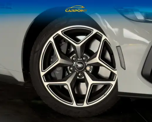 FORD-MUSTANG-2024
