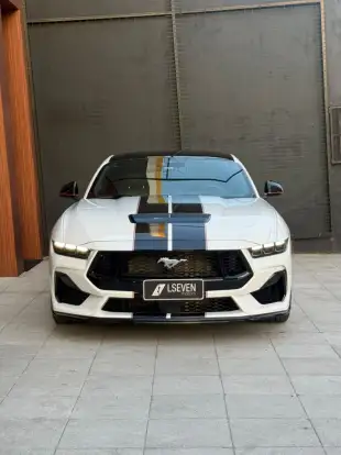 FORD-MUSTANG-2024