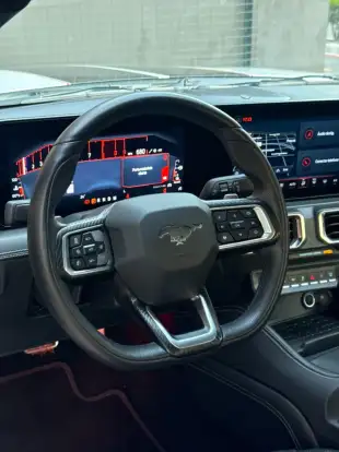FORD-MUSTANG-2024