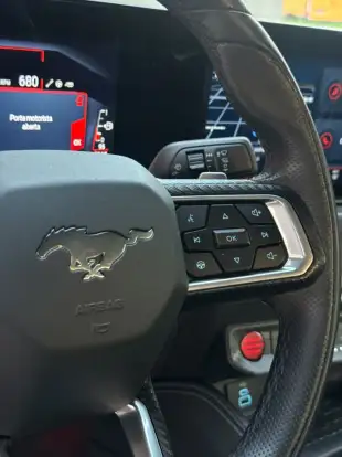FORD-MUSTANG-2024