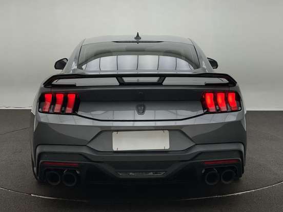 FORD-MUSTANG-2025