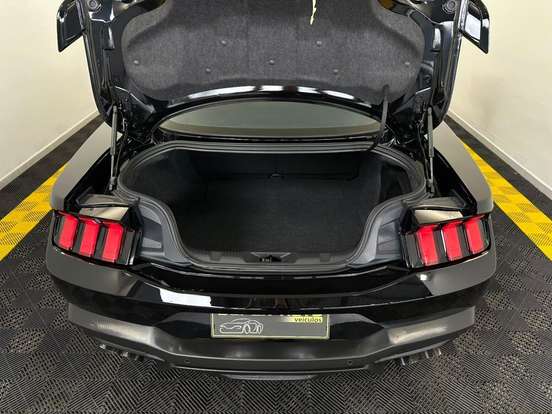 FORD-MUSTANG-2025