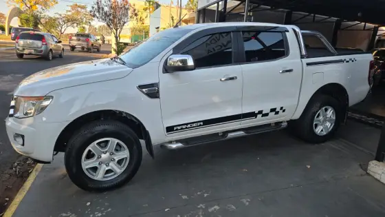 FORD RANGER 2.5 XLT 4X2 CD 16V FLEX 4P MANUAL