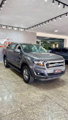 FORD RANGER 2.2 XLS 4X4 CD 16V DIESEL 4P AUTOMÁTICO