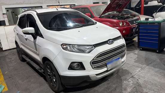 FORD-ECOSPORT-2014