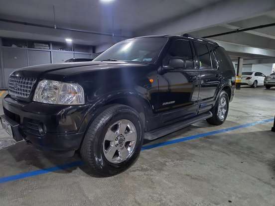 FORD-EXPLORER-2005