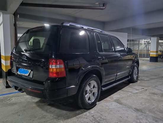 FORD-EXPLORER-2005