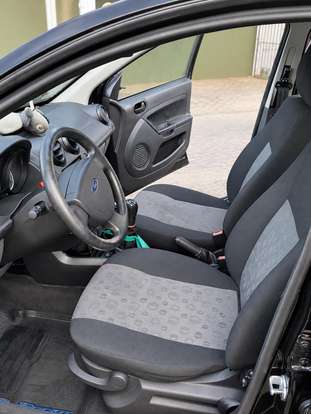 FORD-FIESTA-2012