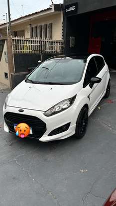 FORD-FIESTA-2015