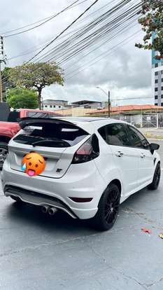 FORD-FIESTA-2015