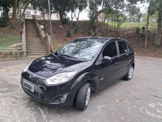 FORD-FIESTA-2010