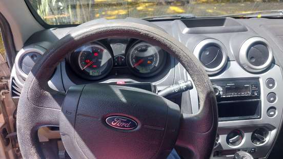 FORD-FIESTA-2012