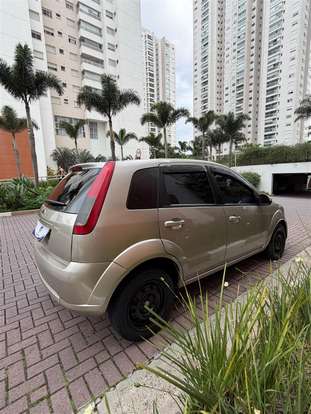 FORD-FIESTA-2012