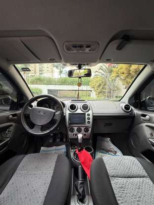 FORD-FIESTA-2012