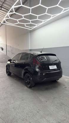 FORD-FIESTA-2011