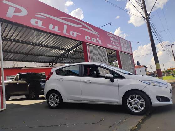 FORD FIESTA 1.6 SE HATCH 16V FLEX 4P POWERSHIFT