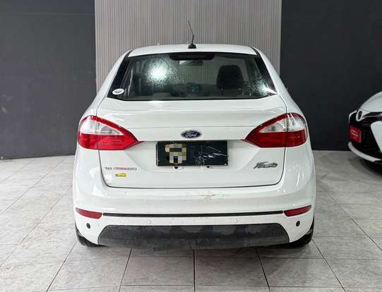 FORD-FIESTA-2013