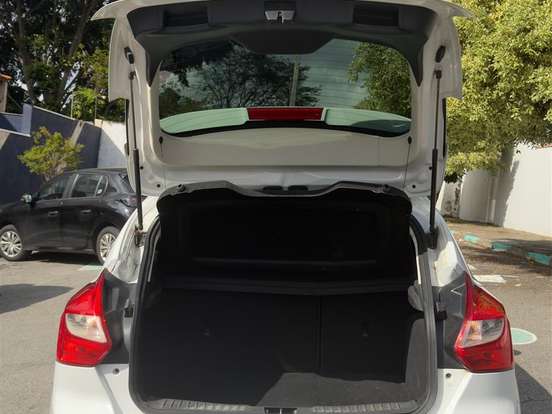 FORD-FOCUS-1.6 SE 16V FLEX 4P MANUAL FORD-FOCUS-2015