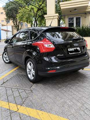 FORD-FOCUS-2013