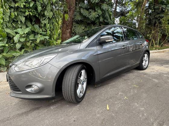 FORD FOCUS 2.0 SE PLUS 16V FLEX 4P POWERSHIFT