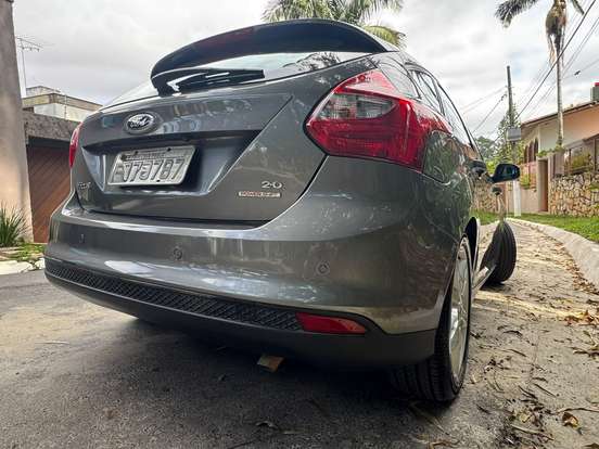 FORD-FOCUS-2.0 SE PLUS 16V FLEX 4P POWERSHIFT FORD-FOCUS-2014
