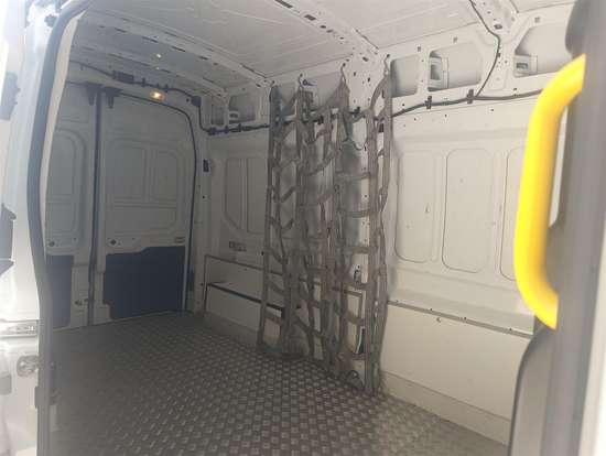 FORD-TRANSIT-2025