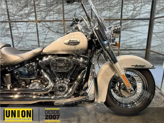 HARLEY-DAVIDSON-SOFTAIL HERITAGE CLASSIC 114-2024