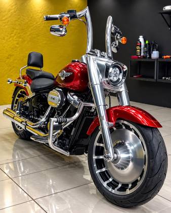 HARLEY-DAVIDSON SOFTAIL FAT BOY 114 