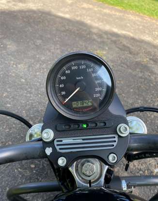 HARLEY-DAVIDSON-SPORTSTER XL 883 R-2006