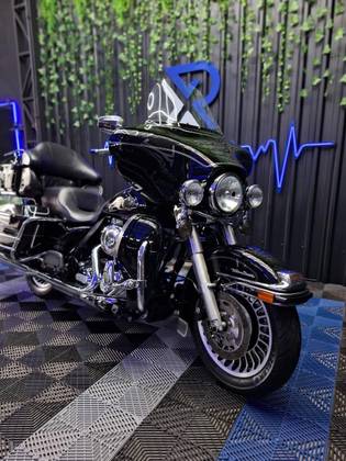HARLEY-DAVIDSON ULTRA ELECTRA GLIDE CLASSIC 