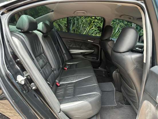 HONDA-ACCORD-2010