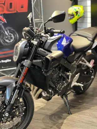 HONDA-CB 650R E-CLUTCH-2026
