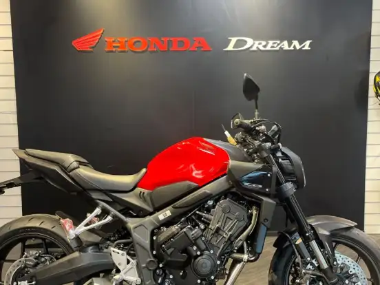 HONDA-CB 650R E-CLUTCH HONDA-CB 650R E-CLUTCH-2026
