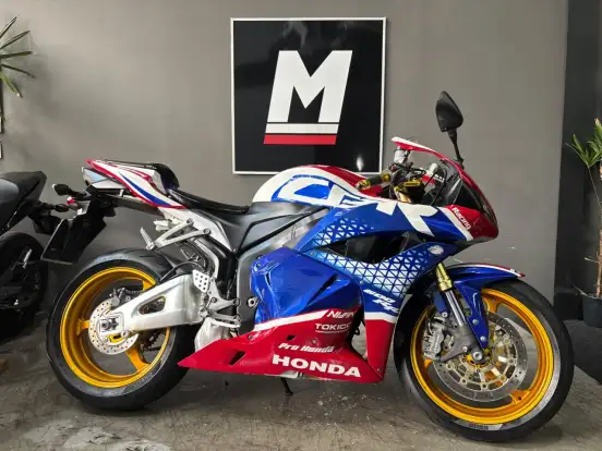 HONDA-CBR 600RR HONDA-CBR 600RR-2011