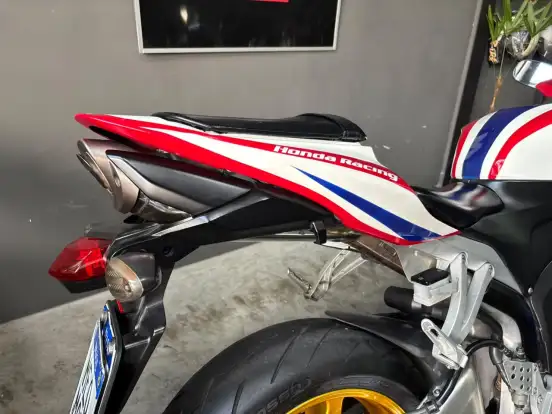 HONDA-CBR 600RR HONDA-CBR 600RR-2011