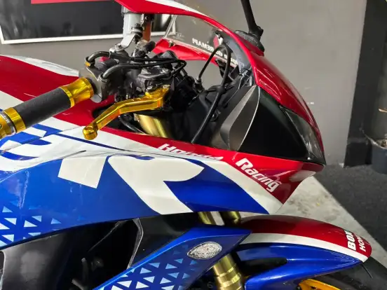 HONDA-CBR 600RR HONDA-CBR 600RR-2011
