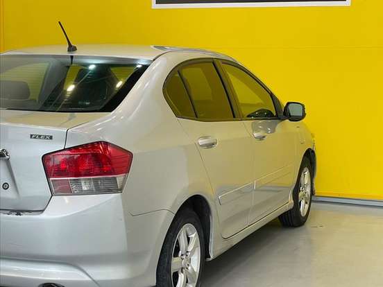 HONDA-CITY-1.5 DX 16V FLEX 4P MANUAL HONDA-CITY-2011