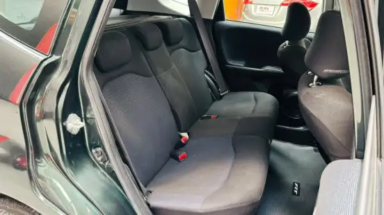 HONDA-FIT-2010