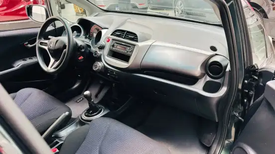 HONDA-FIT-2010
