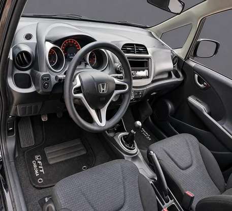 HONDA-FIT-2012