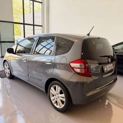 HONDA-FIT-2010