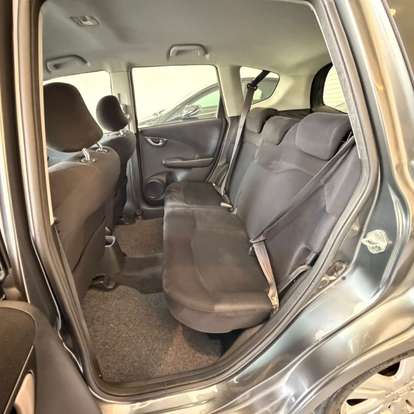 HONDA-FIT-2010