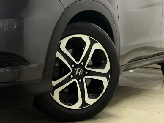 HONDA-HR-V-1.8 16V FLEX TOURING 4P AUTOMÁTICO HONDA-HR-V-2017