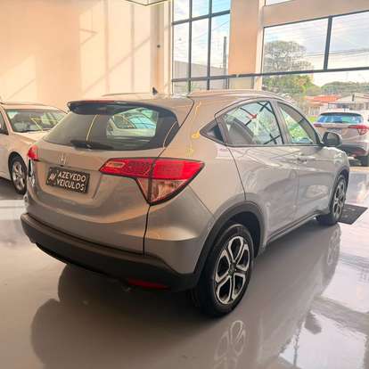 HONDA-HR-V-2017