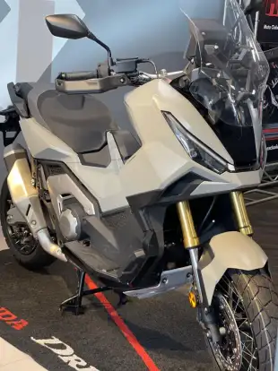 HONDA-X-ADV-2025