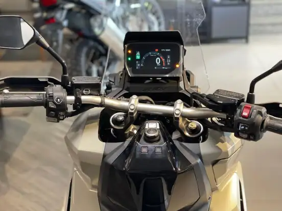 HONDA-X-ADV-2025