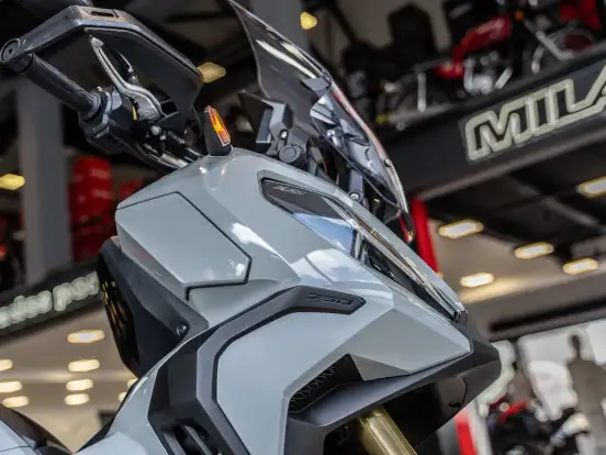 HONDA-X-ADV-2024