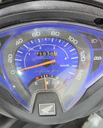 HONDA-BIZ 125 ES-2013