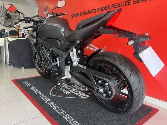 HONDA-CB 650 R ABS HONDA-CB 650 R ABS-2025